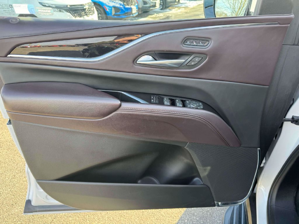 Used 2023 Cadillac Escalade Sport Platinum AWD/4WD image 16