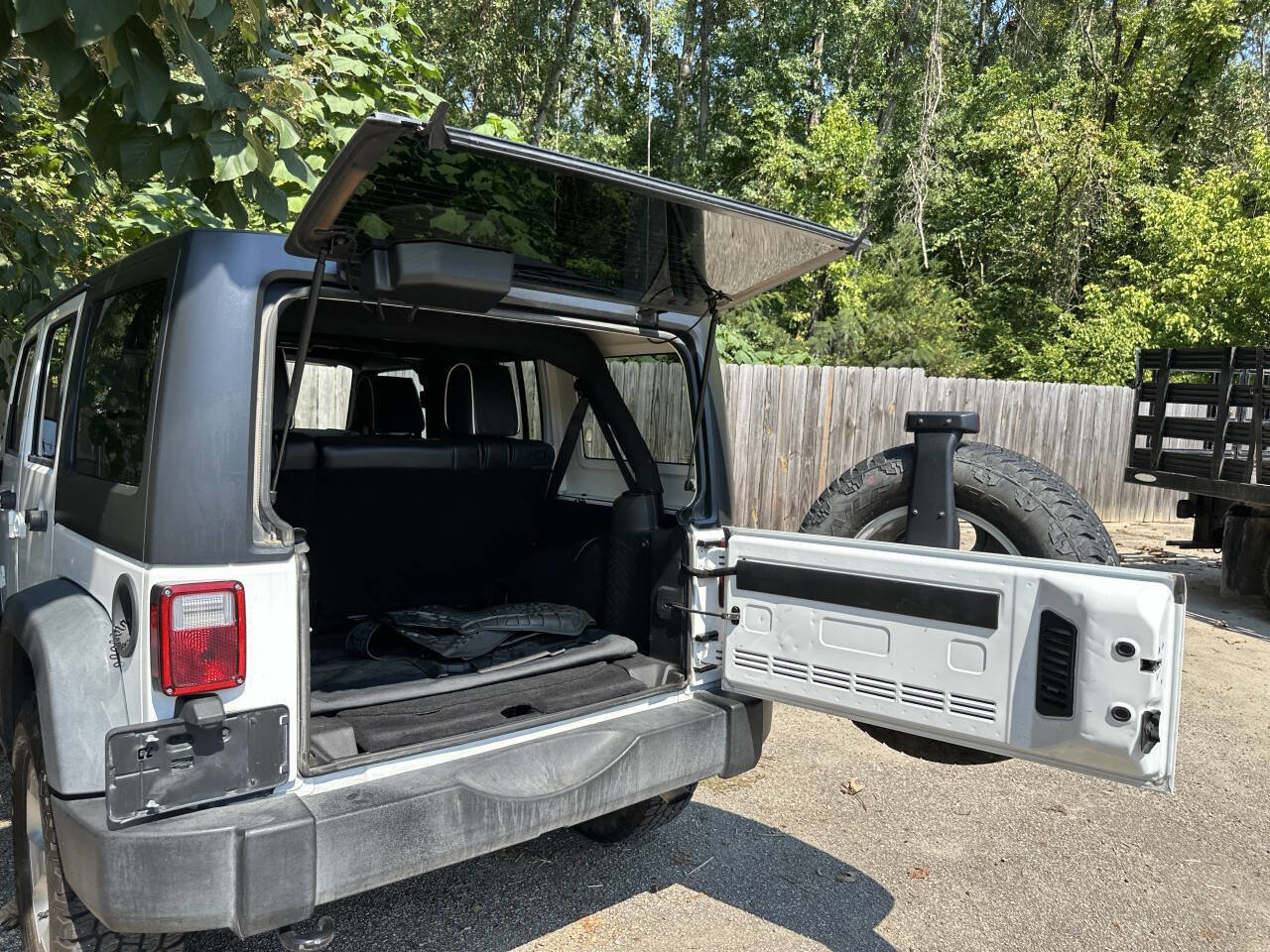 Used 2016 Jeep Wrangler Unlimited Sport w/ Quick Order Package 24S image 7