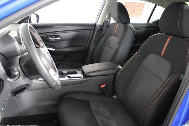 Certified 2025 Nissan Sentra SR FWD image 20