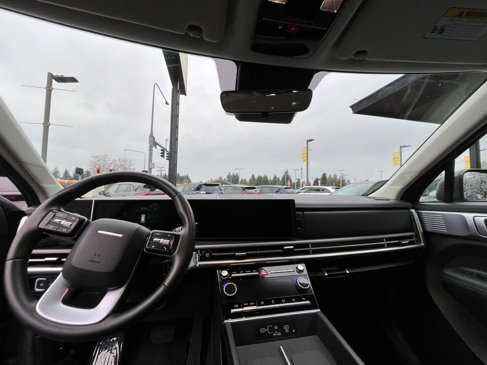 Used 2025 Hyundai Santa Fe SEL image 36