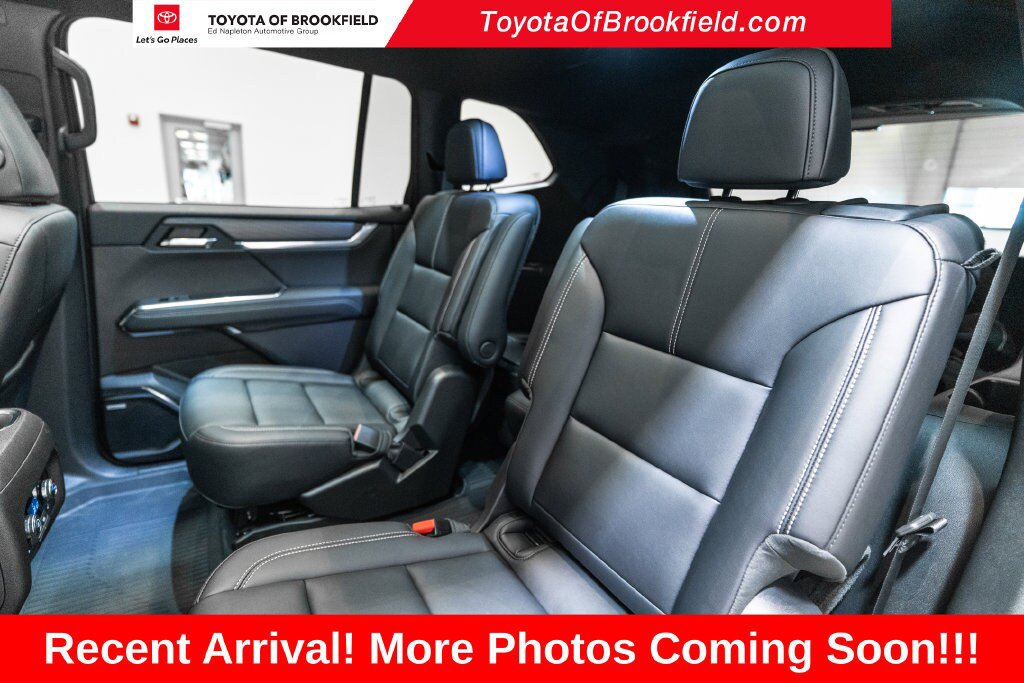 Used 2026 GMC Acadia Elevation w/ Black Edition AWD/4WD image 29