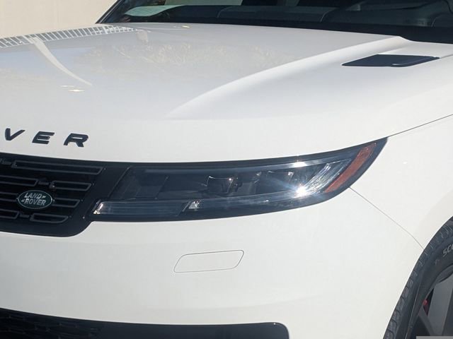 Used 2024 Land Rover Range Rover Sport SE image 9