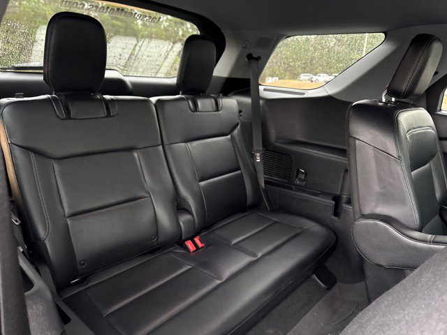 Used 2021 Ford Explorer Limited w/ Equipment Group 301A image 17