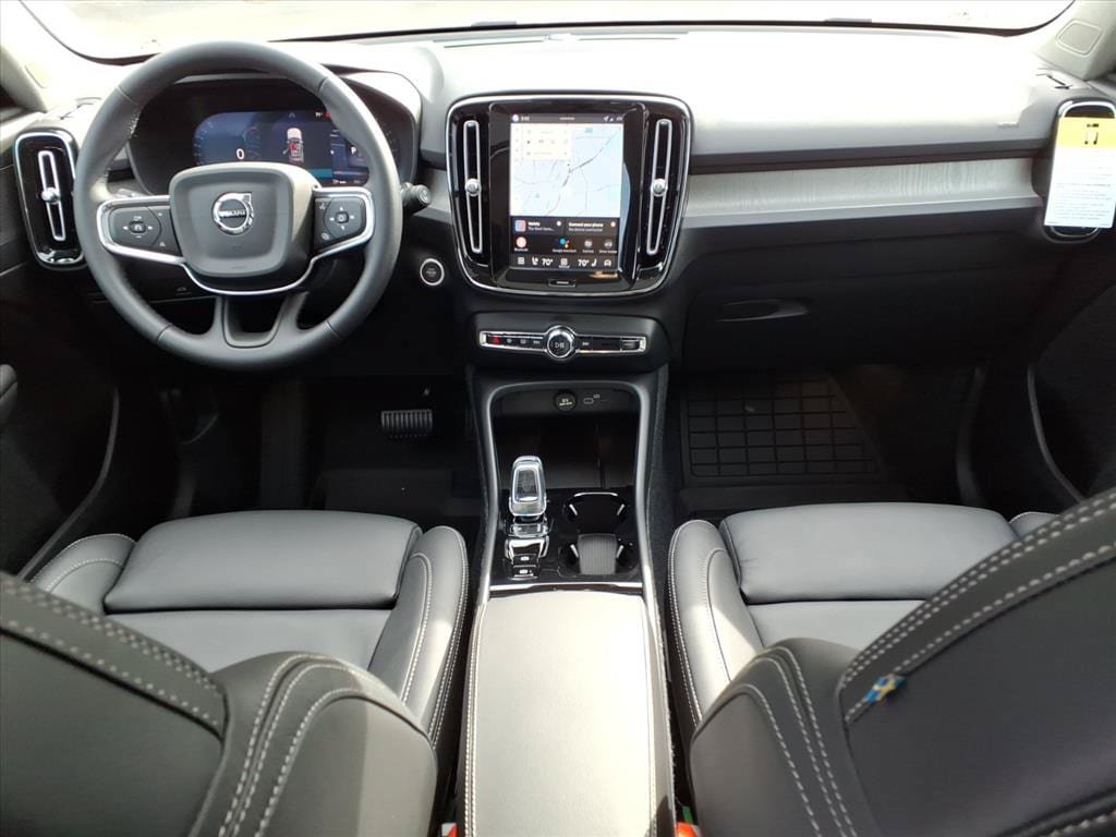 New 2026 Volvo XC40 B5 Plus w/ Protection Package Premier AWD/4WD image 12