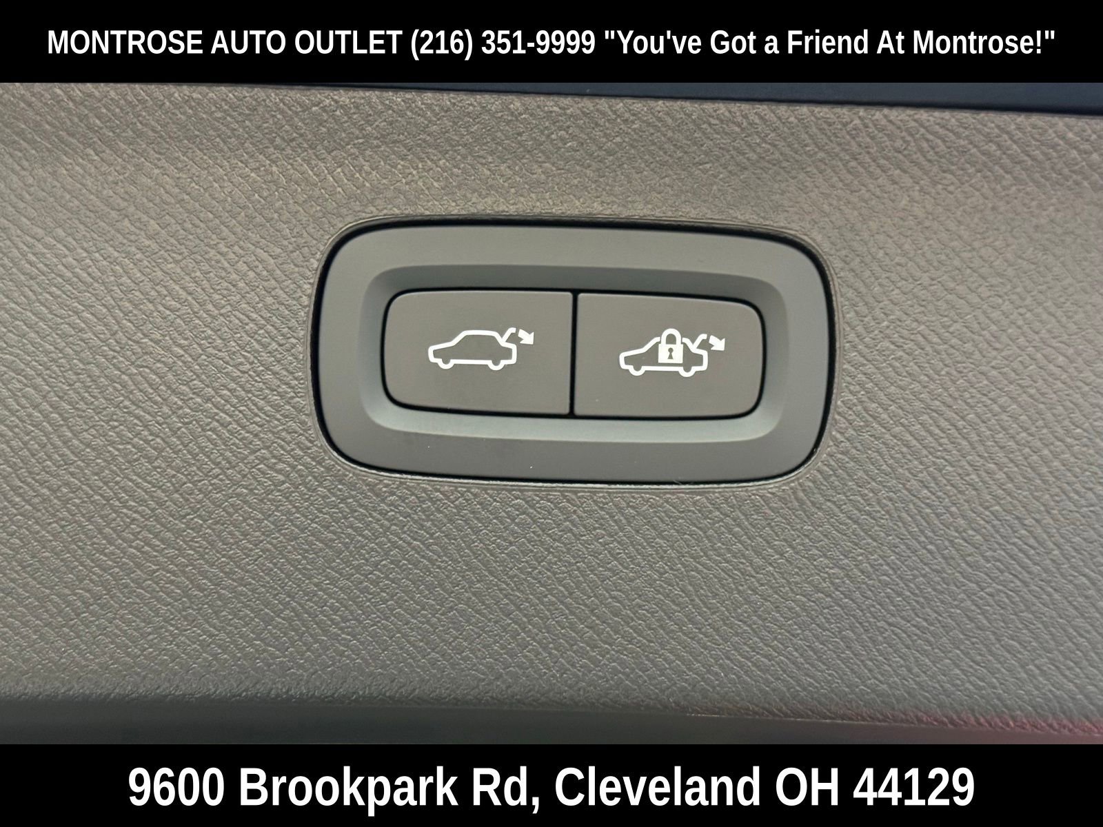 New 2026 Volvo XC90 B6 Plus w/ Protection Package Premier AWD/4WD image 40