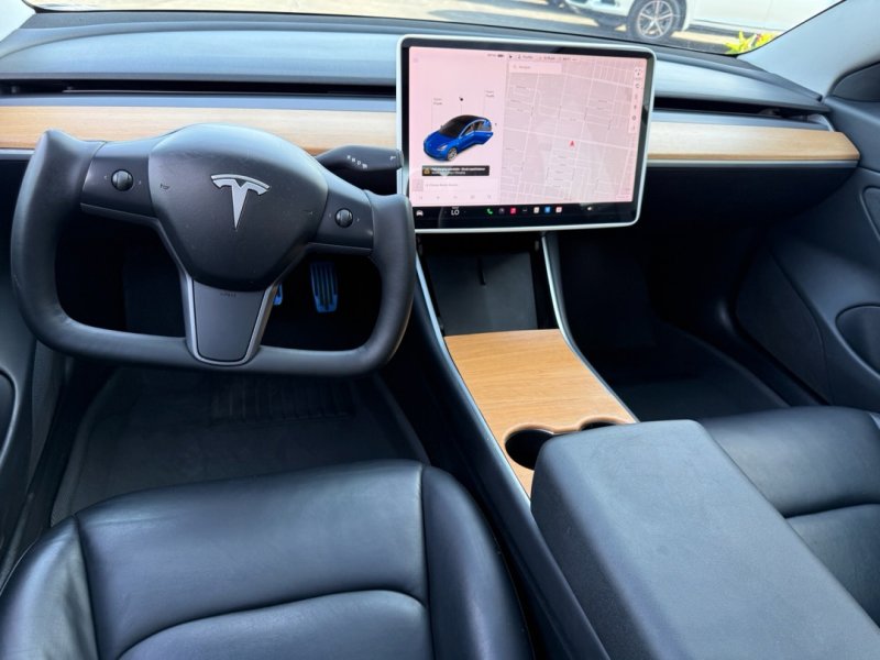 Used 2018 Tesla Model 3 Long Range image 18