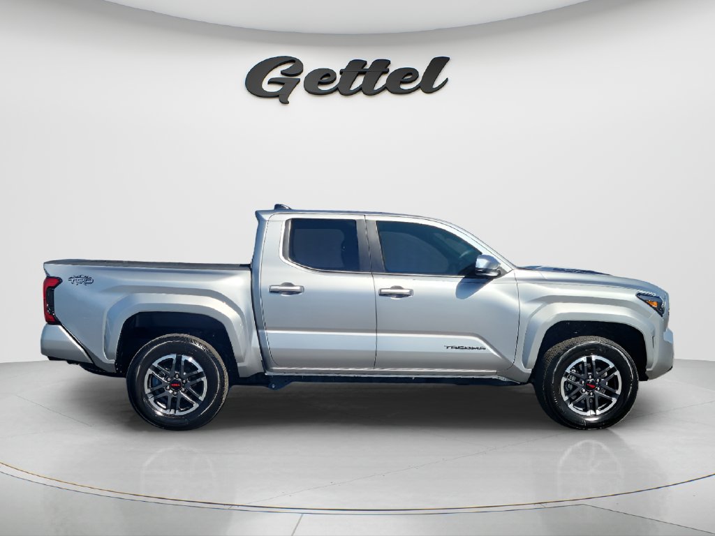 Used 2025 Toyota Tacoma TRD Sport RWD image 4