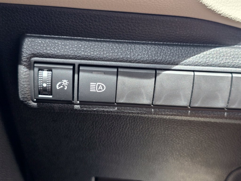 New 2026 Toyota Corolla LE FWD image 31