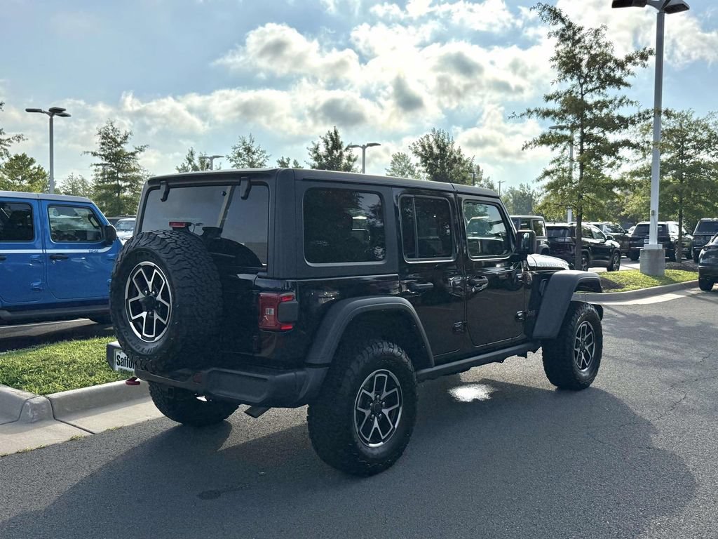 Used 2025 Jeep Wrangler Unlimited Rubicon AWD/4WD image 9