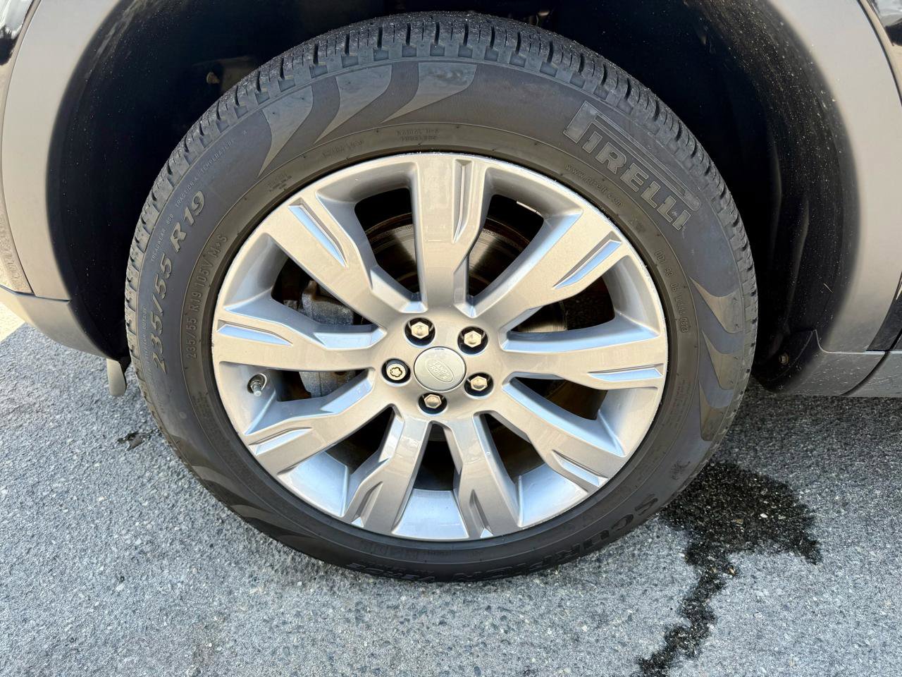 Used 2017 Land Rover Discovery Sport HSE Luxury AWD/4WD image 12