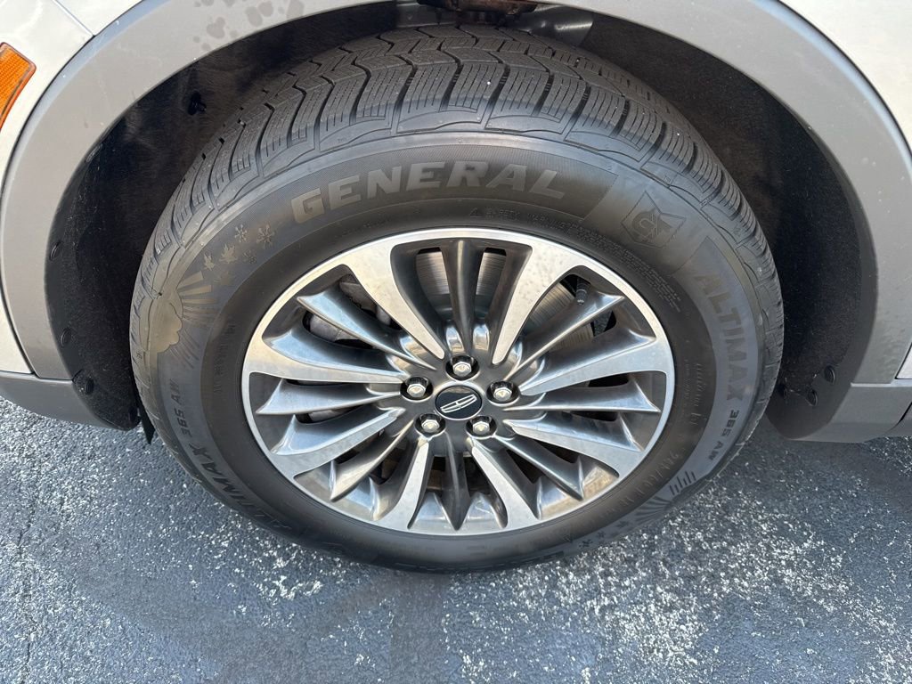 Used 2023 Lincoln Nautilus FWD image 21