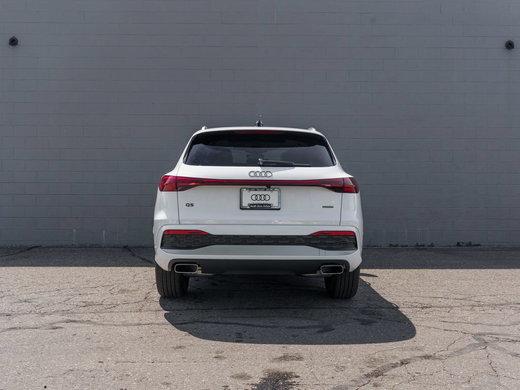 Used 2025 Audi Q5 Premium w/ Convenience Package AWD/4WD image 5