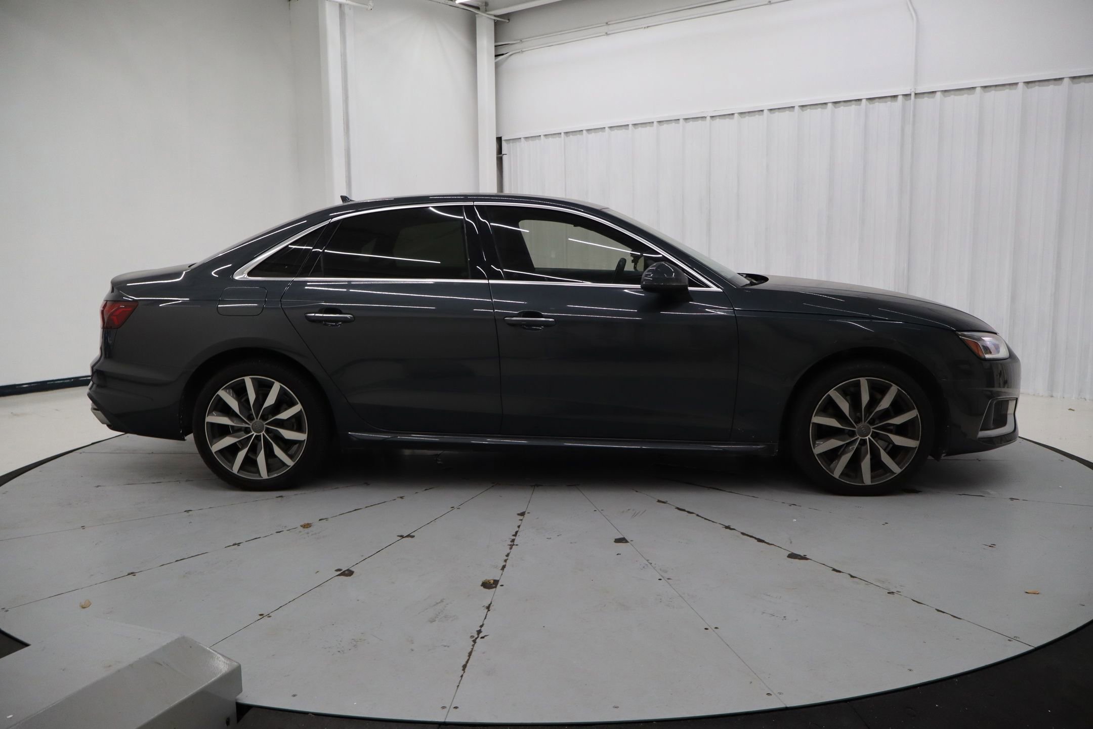 Used 2020 Audi A4 2.0T Premium w/ Convenience Package image 2