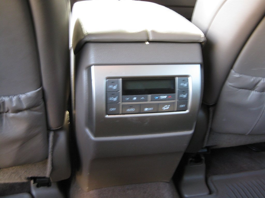 Used 2014 Lexus GX 460 w/ Premium Package AWD/4WD image 35