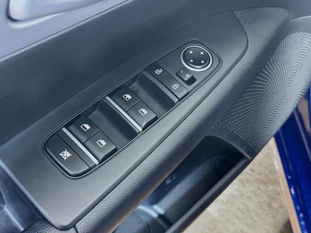 Used 2024 Kia Forte LXS w/ LXS Technology Package image 7