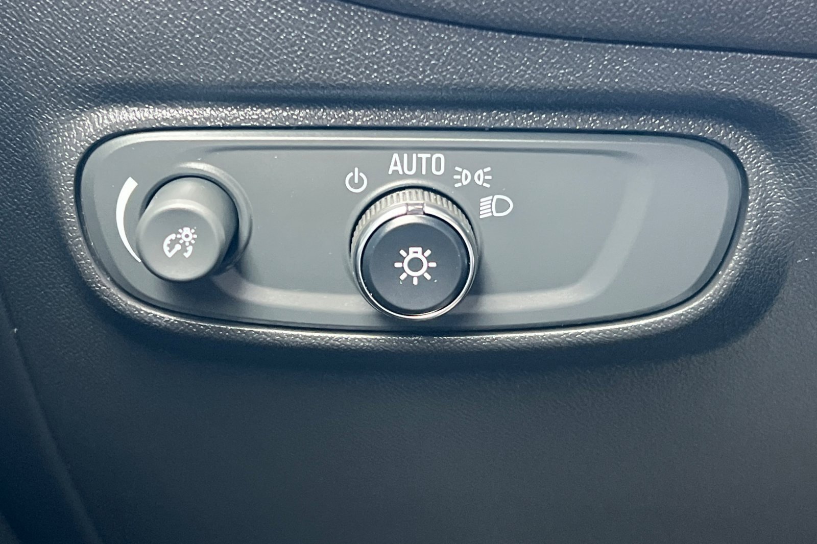 Used 2022 Chevrolet Equinox LT image 35