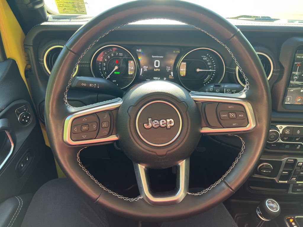 Used 2023 Jeep Wrangler Unlimited Sahara w/ Dual Top Group AWD/4WD image 10