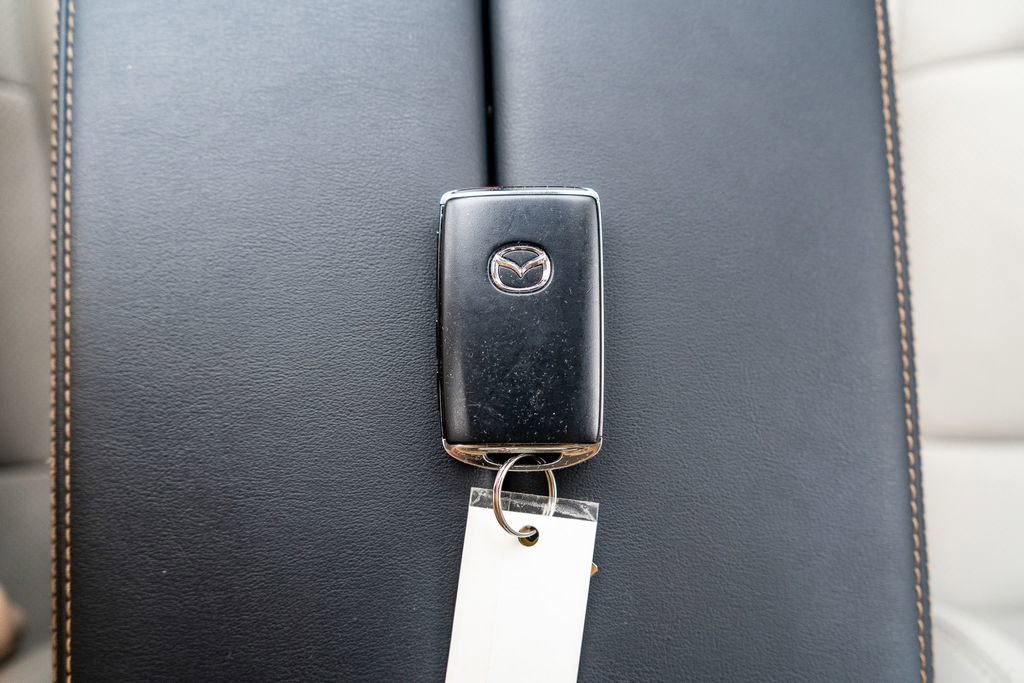 Used 2024 MAZDA CX-90 Plug-In Hybrid w/ Preferred image 32