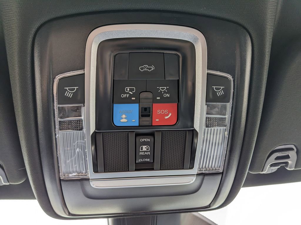 Used 2026 RAM 1500 4x4 Crew Cab image 58