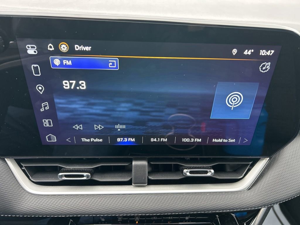 Used 2025 Chevrolet Equinox LT image 6