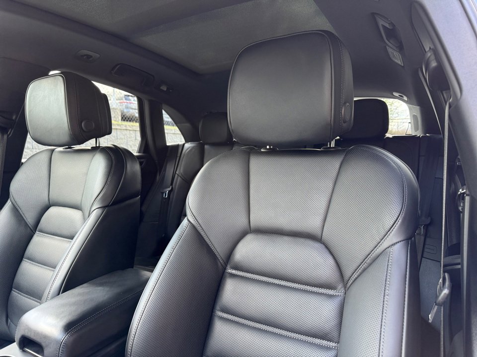 New 2026 Porsche Macan Turbo image 12