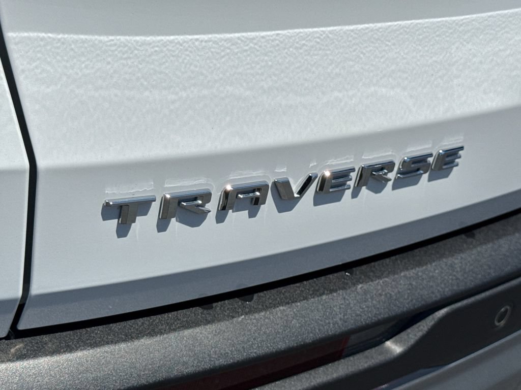 Used 2025 Chevrolet Traverse LT w/ Enhanced Driving Package FWD image 14