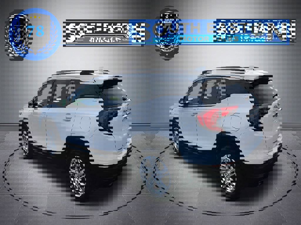 Used 2018 GMC Terrain SLE w/ Driver Convenience Package image 5