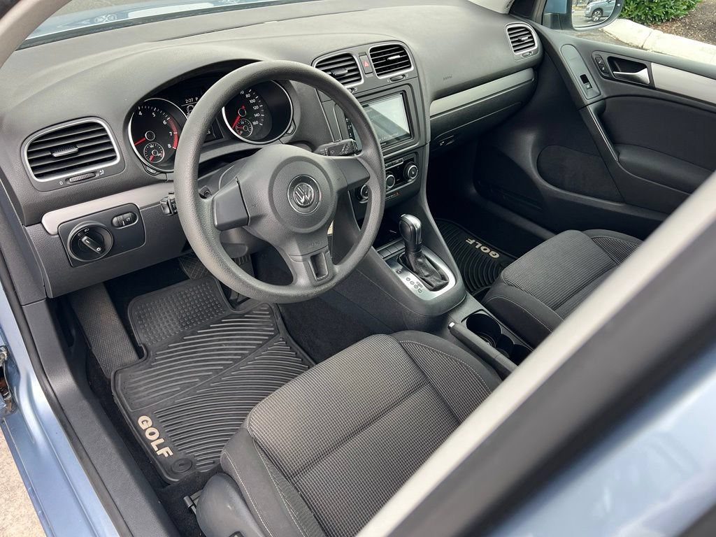Used 2012 Volkswagen Golf 4-Door FWD image 15