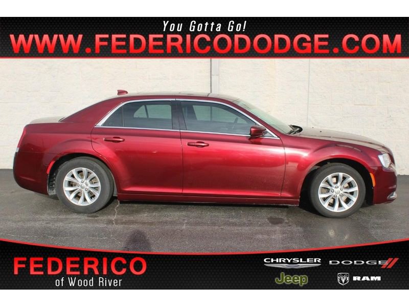 Used 2016 Chrysler 300 Limited image 1