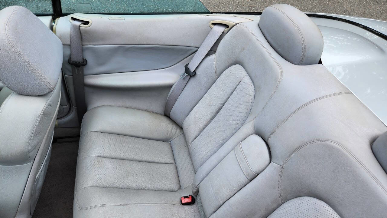 Used 2001 Mercedes-Benz CLK 430 Cabriolet image 36