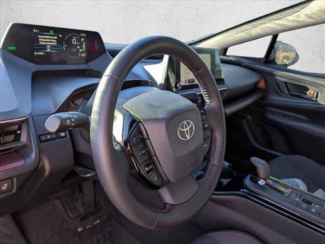 Used 2025 Toyota Prius Plug-In Hybrid image 9