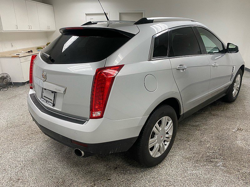 Used 2010 Cadillac SRX Luxury image 5