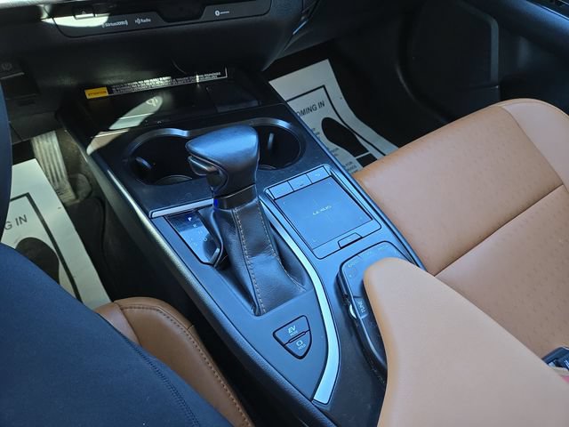 Used 2021 Lexus UX 250h AWD/4WD image 23