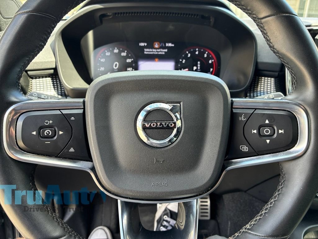 Used 2022 Volvo XC40 T5 R-Design w/ Advanced Package AWD/4WD image 27