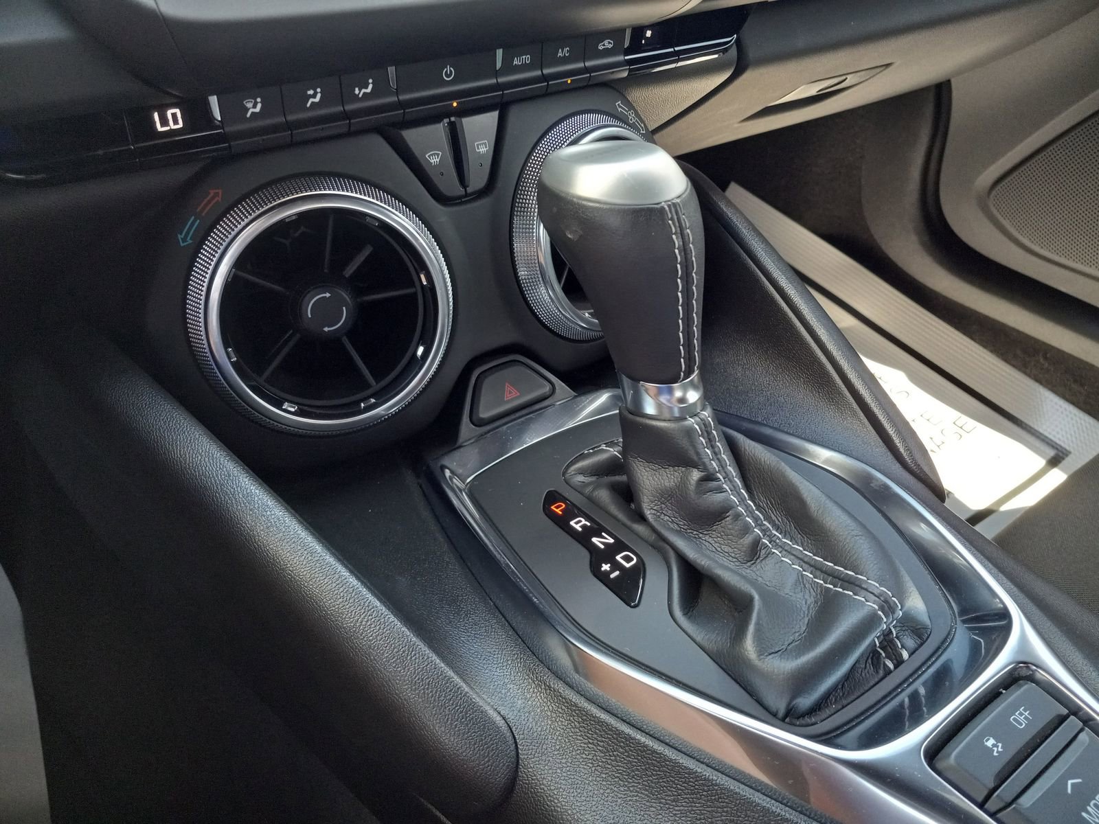 Used 2023 Chevrolet Camaro LT w/ Technology Package image 19