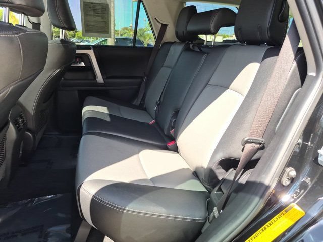 Used 2024 Toyota 4Runner SR5 Premium w/ Moonroof Package AWD/4WD image 31