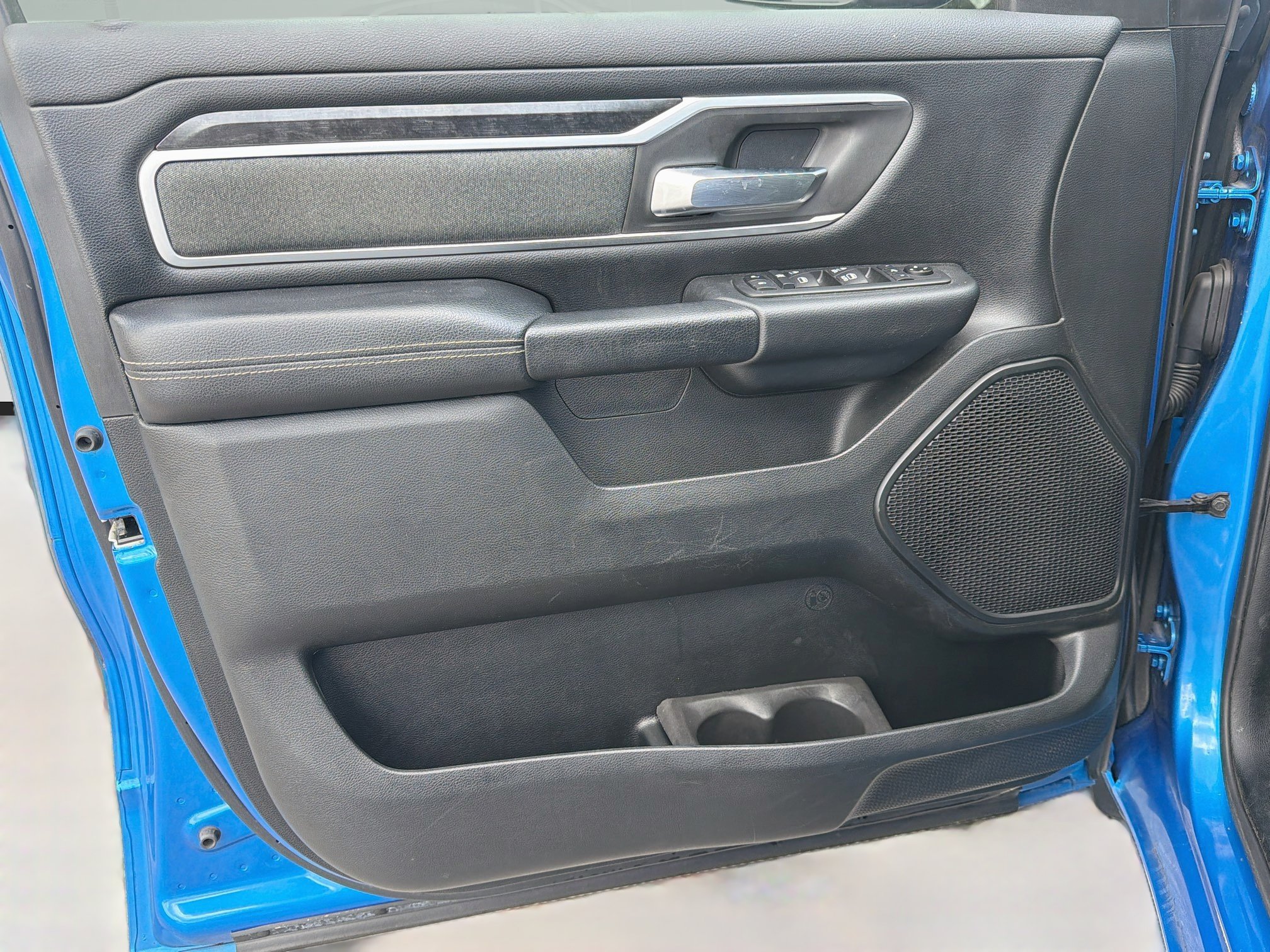 Used 2021 RAM 1500 4x4 Crew Cab image 20