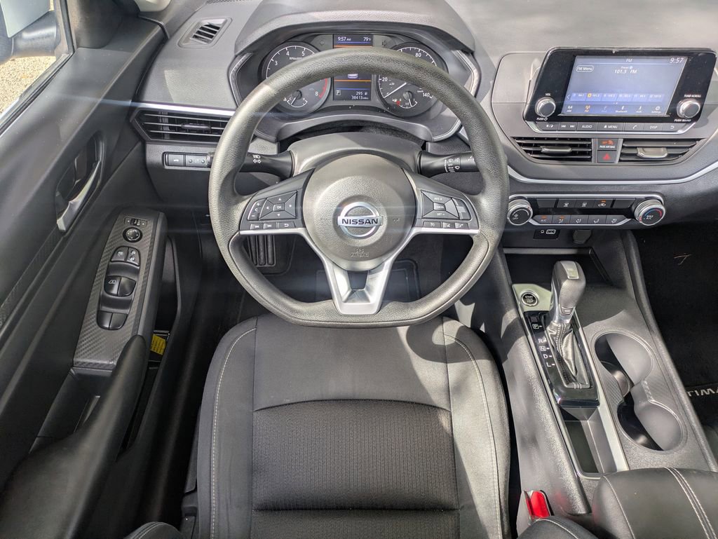 Used 2022 Nissan Altima 2.5 S FWD image 14