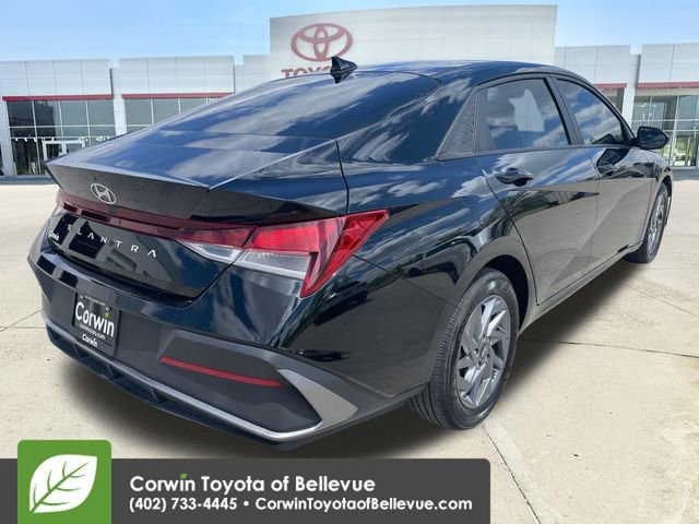 Used 2024 Hyundai Elantra SEL FWD image 5