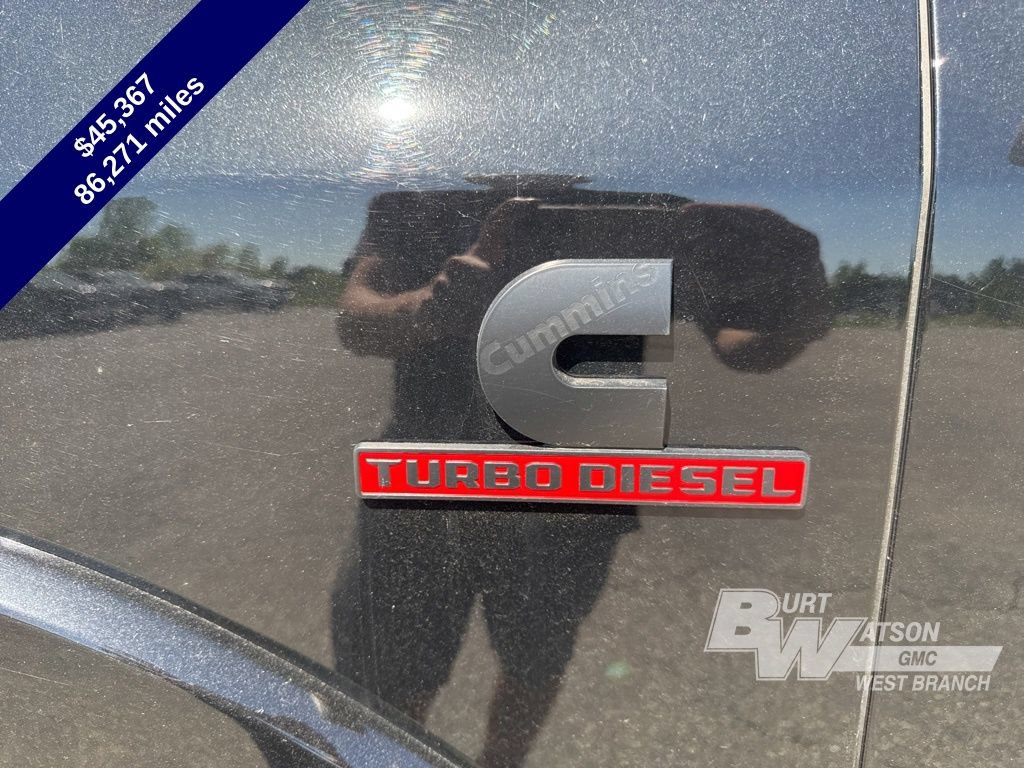 Used 2019 RAM 2500 Laramie w/ Black Appearance Package AWD/4WD image 11