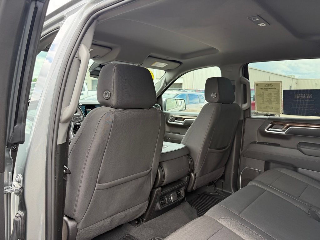 Used 2024 Chevrolet Silverado 1500 LT AWD/4WD image 10