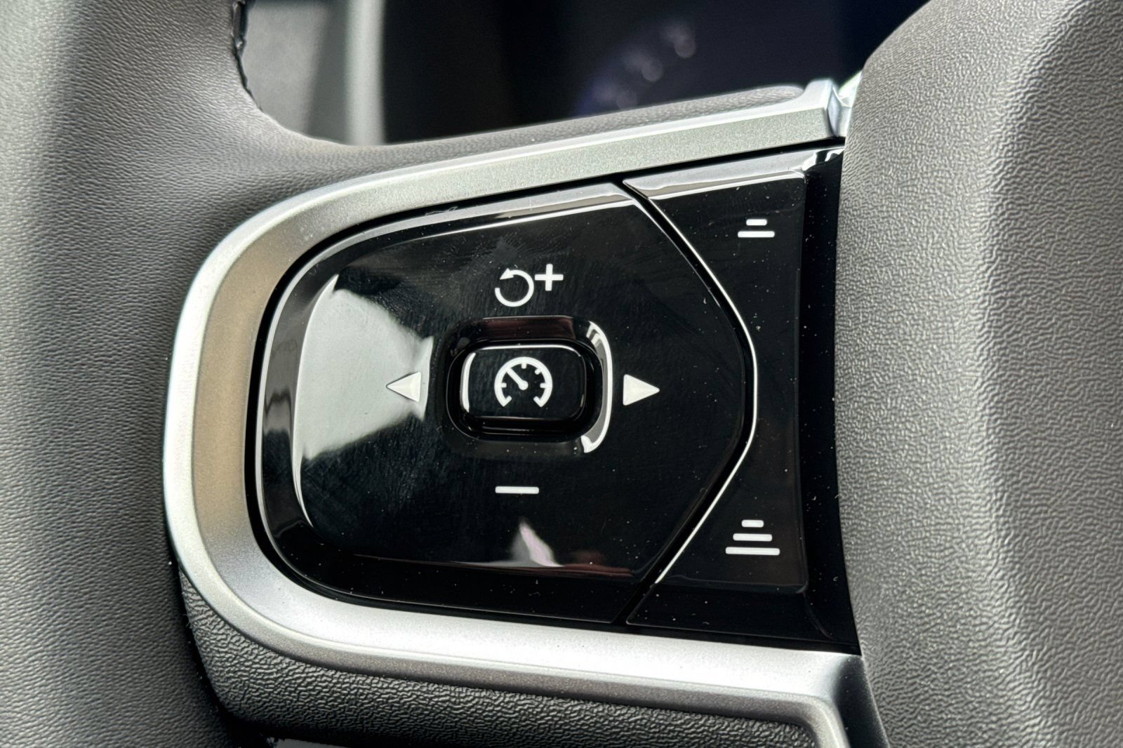 New 2026 Volvo XC90 T8 Ultra w/ Lounge Package AWD/4WD image 29