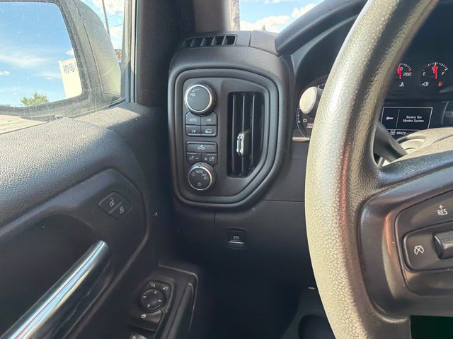 Used 2019 Chevrolet Silverado 1500 Custom w/ Custom Convenience Package AWD/4WD image 17