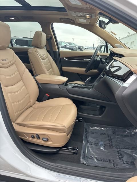 Used 2024 Cadillac XT6 Premium Luxury w/ Platinum Package image 38
