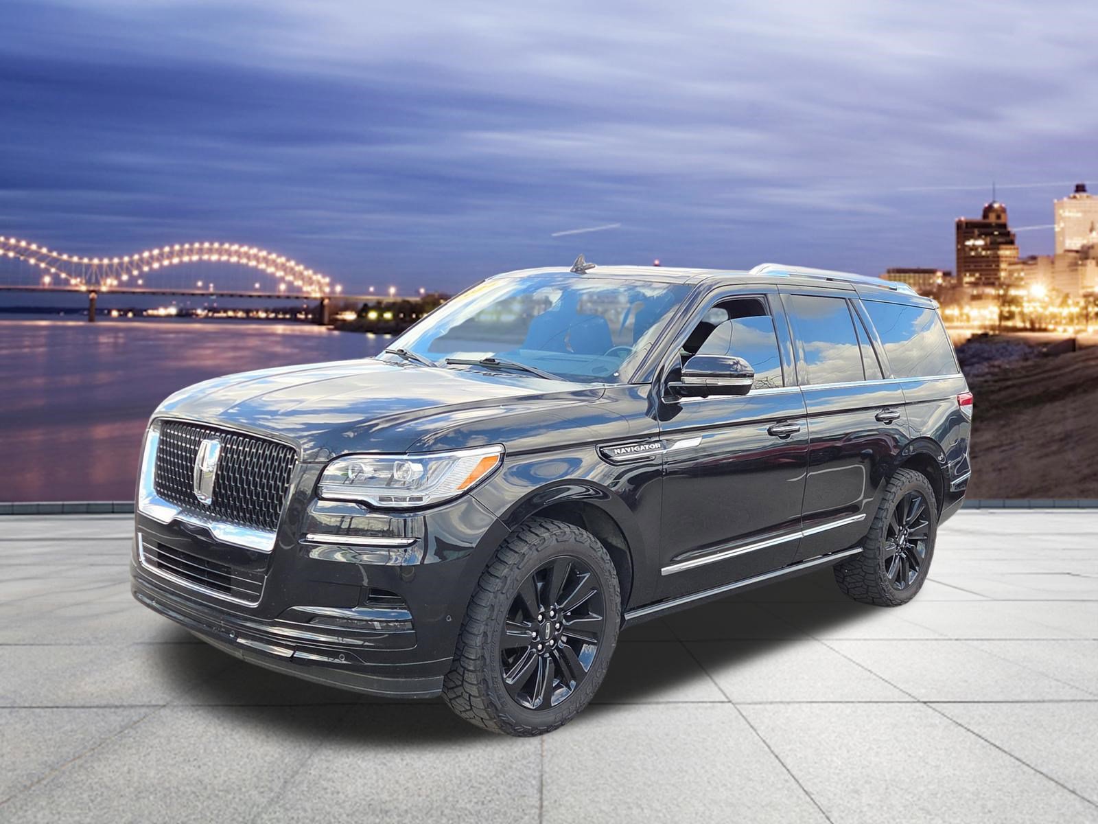 Used 2024 Lincoln Navigator Reserve image 1
