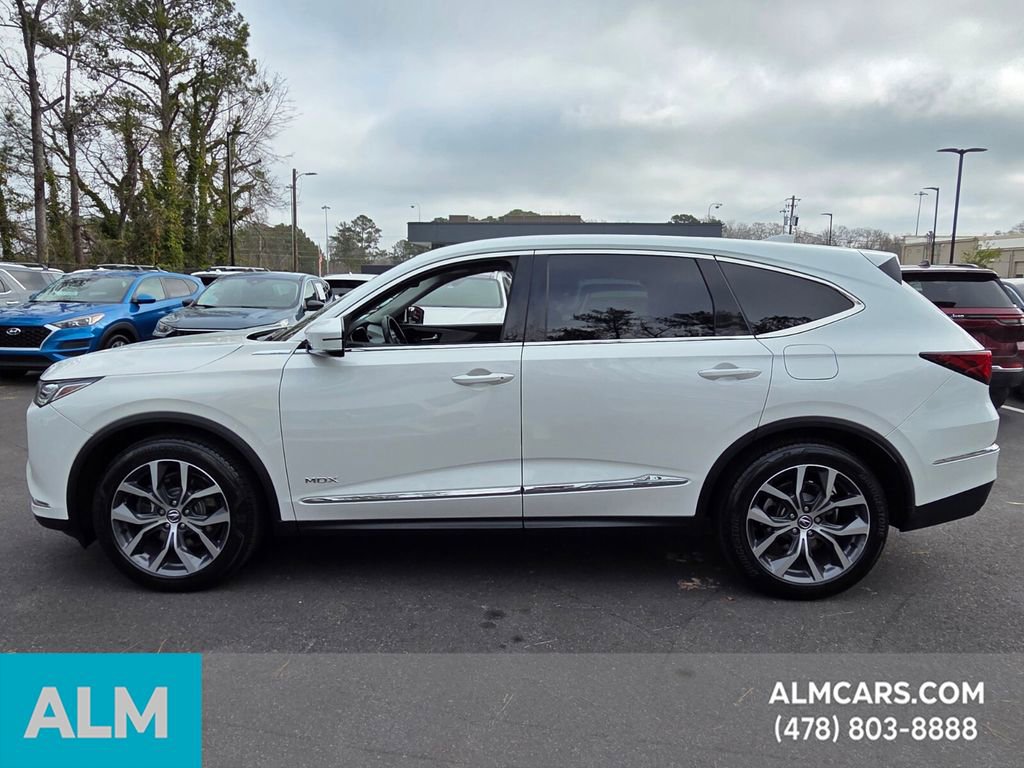 Used 2023 Acura MDX SH-AWD w/ Technology Package image 2