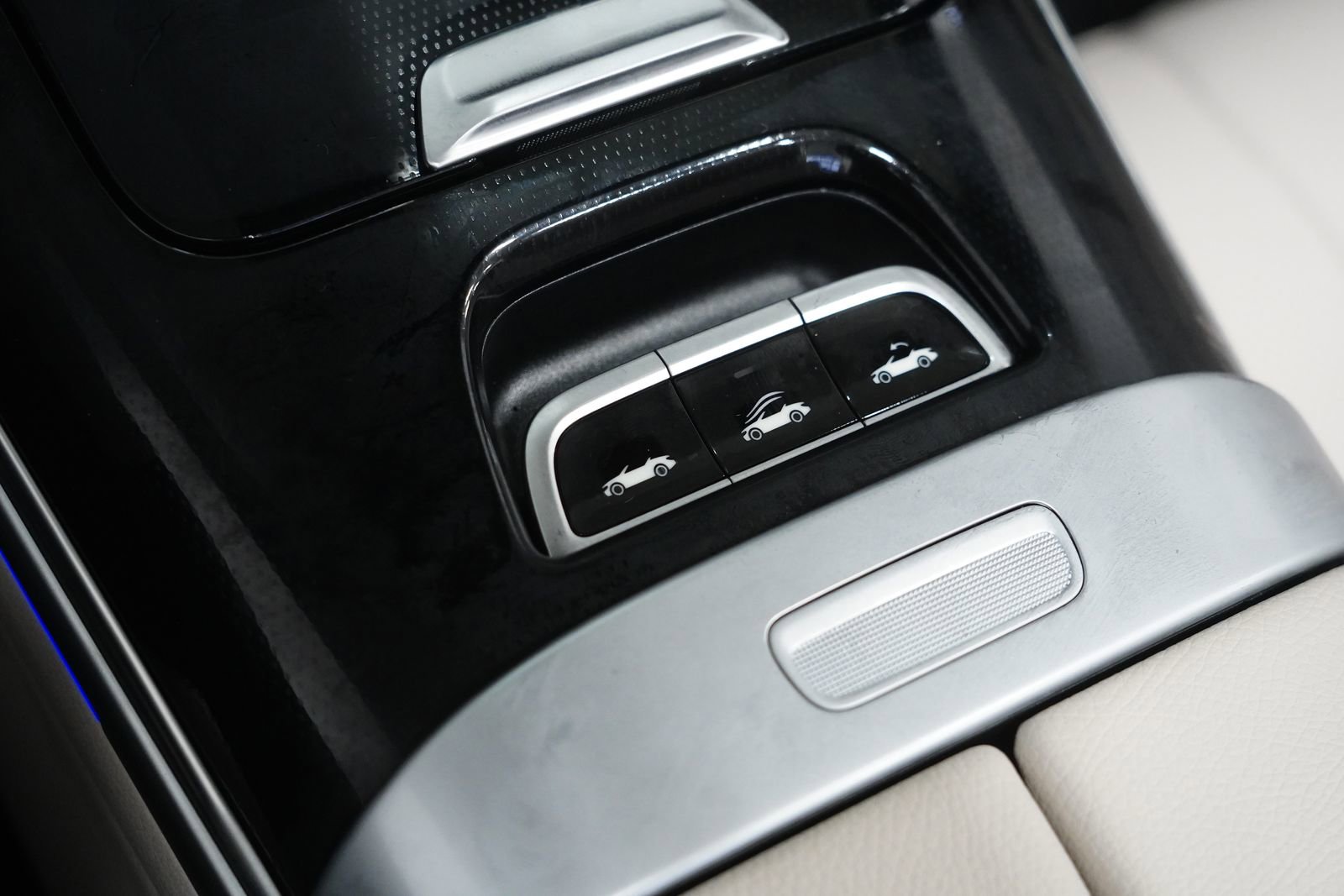 New 2026 Mercedes-Benz CLE 53 AMG 4MATIC Cabriolet image 35