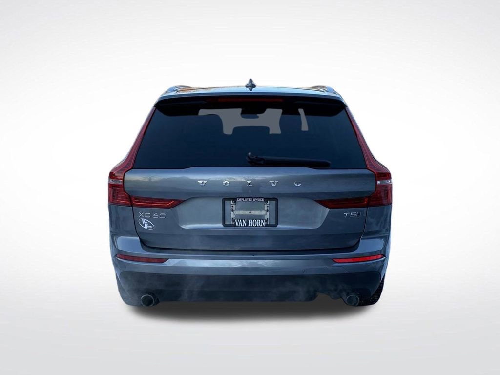 Used 2019 Volvo XC60 T5 Momentum w/ Premium Package image 16