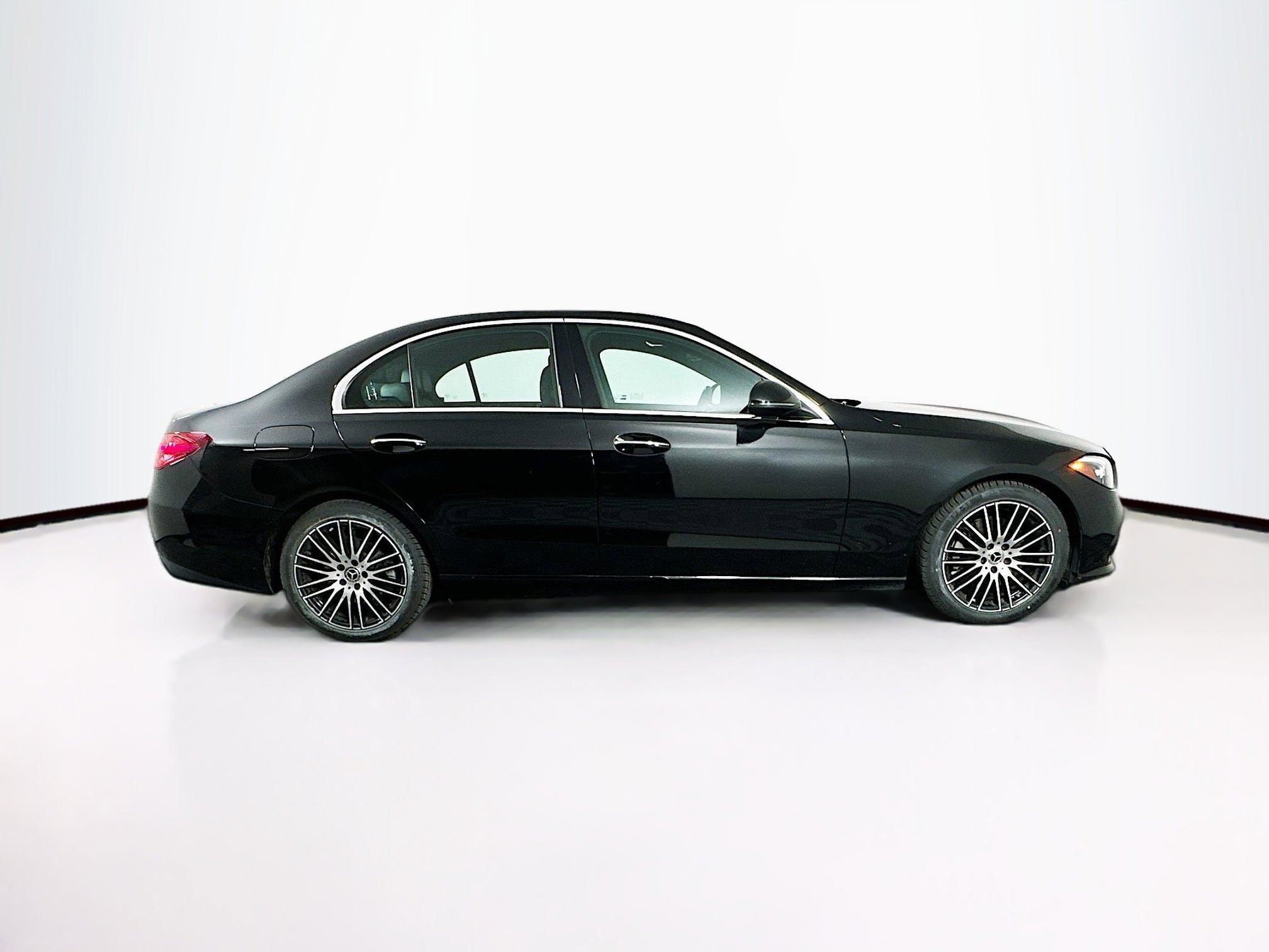 Used 2023 Mercedes-Benz C 300 Sedan image 10