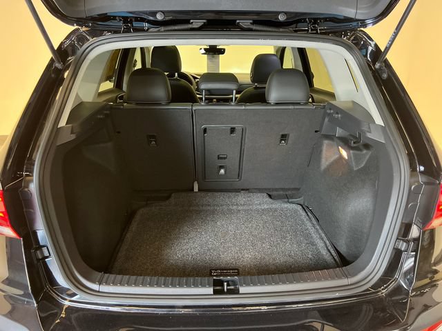 Certified 2023 Volkswagen Taos SE FWD image 5